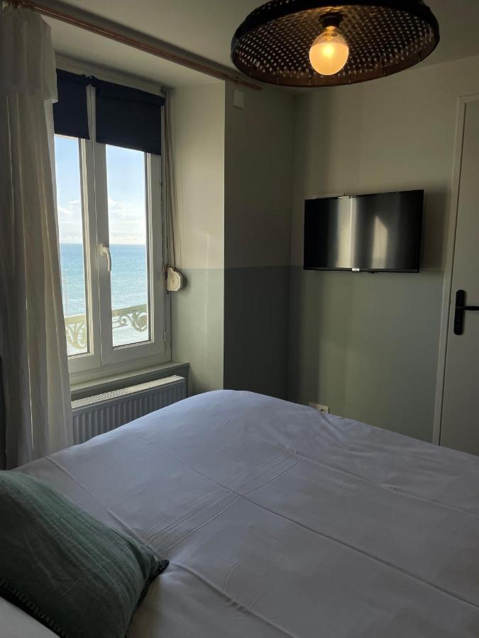 Beau Rivage Hotel-Restaurant Luc-sur-Mer ภายนอก รูปภาพ